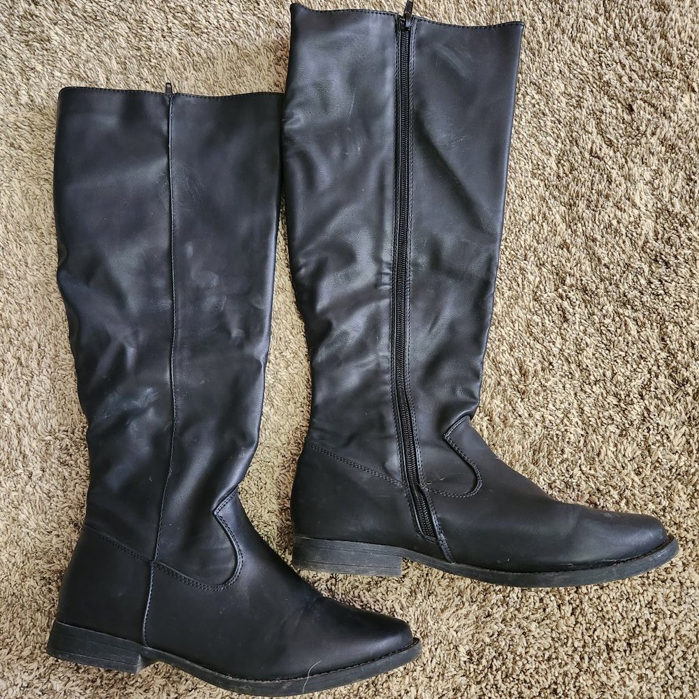 Black Boots- Size 10